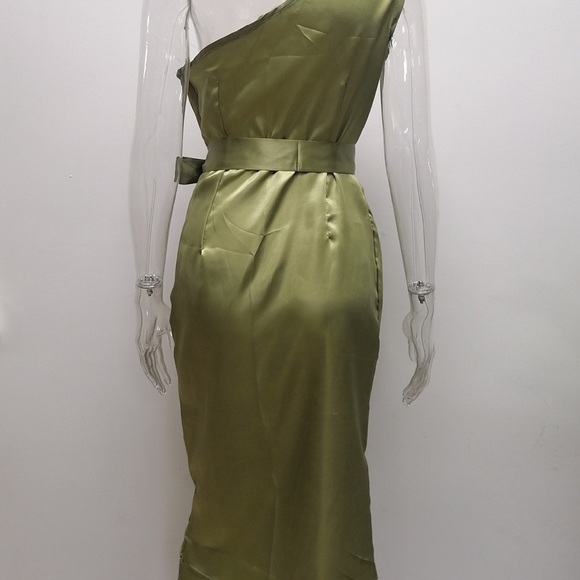 Oblique-Shoulder Backless Irregular Draped Dress